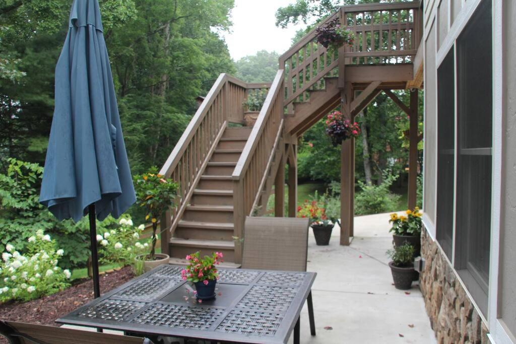 Bluebirds Nest 10 Min To Avl Biltmore Hot Tub Cont Bkfst Sparkling Water Asheville Exteriör bild